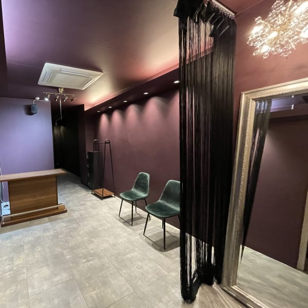 NADiR 横須賀中央〈貸切美容室〉