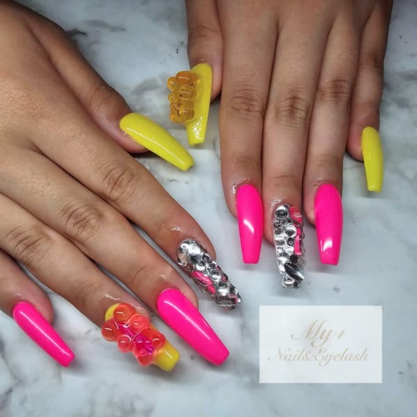 派手ネイル