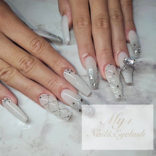 キラキラキルティングネイル