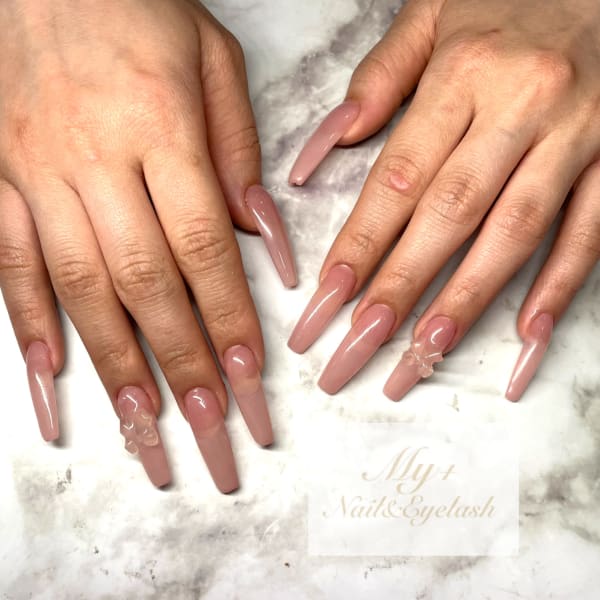 ちゅるんリボンネイル