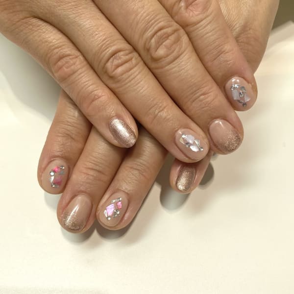 〈シェラック〉3月限定キャンペーンネイル