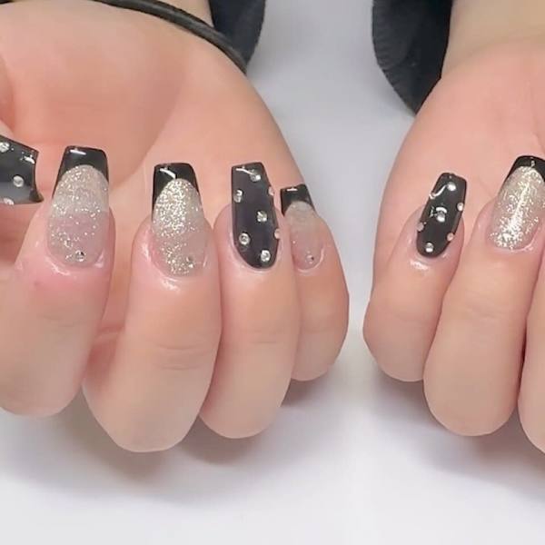 モノトーンドットネイル|ジェルネイル専門店 NICE NAIL柏駅前店