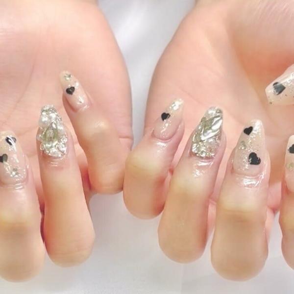 ベージュ×黒ハート|ジェルネイル専門店 NICE NAIL柏駅前店