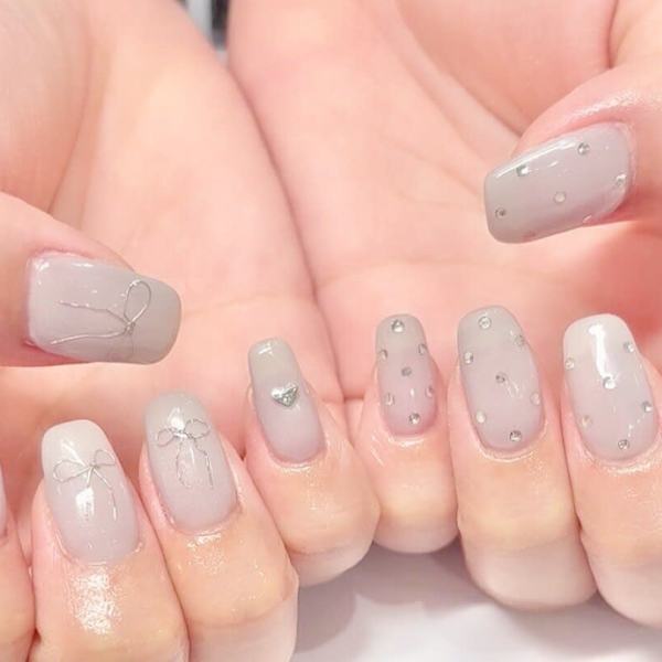 ちゅるんグレードットネイル|ジェルネイル専門店 NICE NAIL柏駅前店