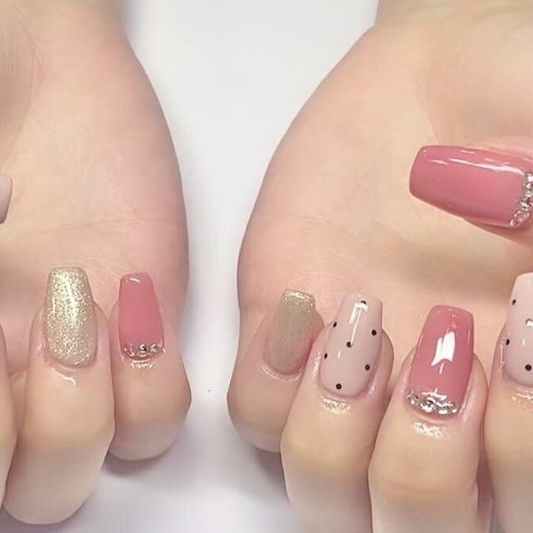 ピンクドットネイル|ジェルネイル専門店 NICE NAIL柏駅前店