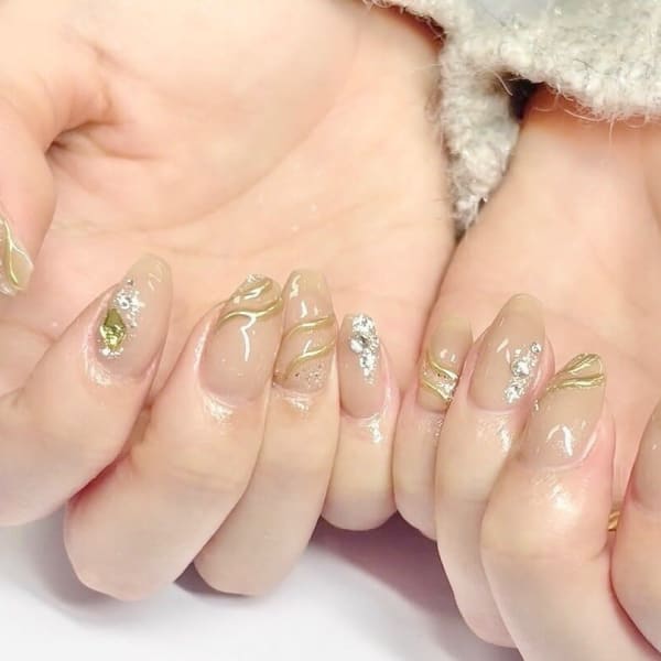 ベージュ×ミラーネイル