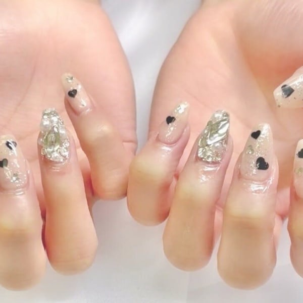 ベージュ×黒ハート|ジェルネイル専門店 NICE NAIL 北千住店
