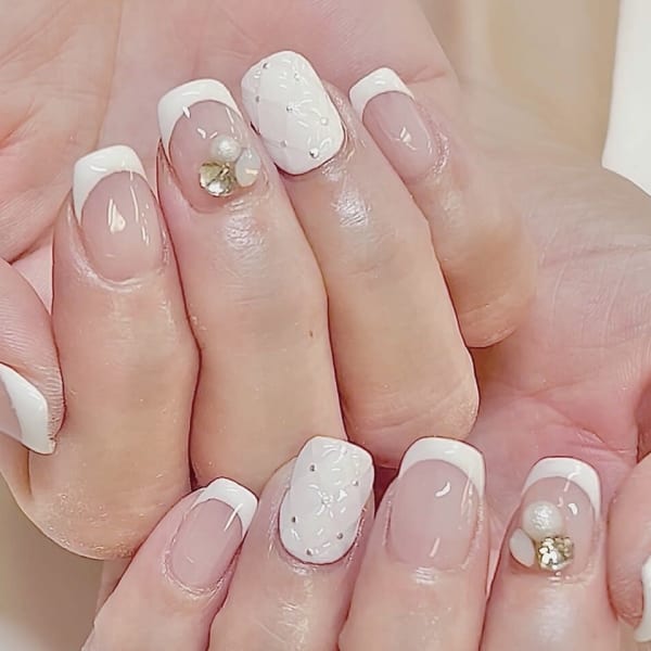 白フレンチ×キルティングネイル|ジェルネイル専門店 NICE NAIL 枚方市駅前店