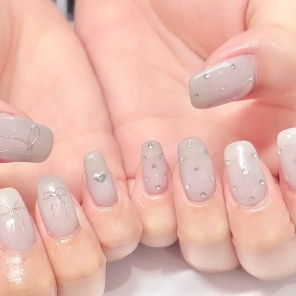 ちゅるんグレードットネイル|ジェルネイル専門店 NICE NAIL 枚方市駅前店