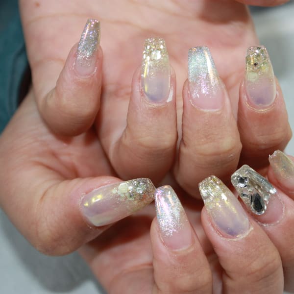 チップ長さだし+パーツ・モチーフ・アートつけ放題☆180分|nail & eyelash Famille 池袋東口店