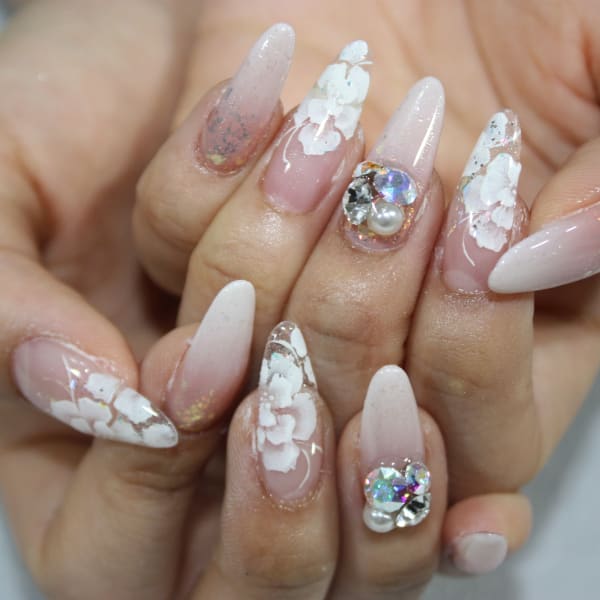 チップ長さだし+パーツ・モチーフ・アートつけ放題☆180分|nail & eyelash Famille 池袋東口店