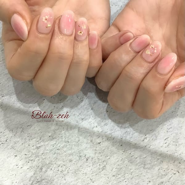 チークフラワーネイル|Blah-zeh 錦糸町店