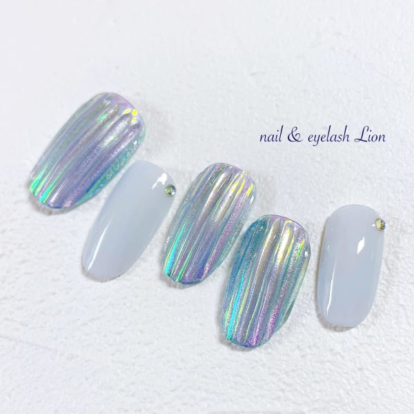 うるうるオーロラバカラネイル