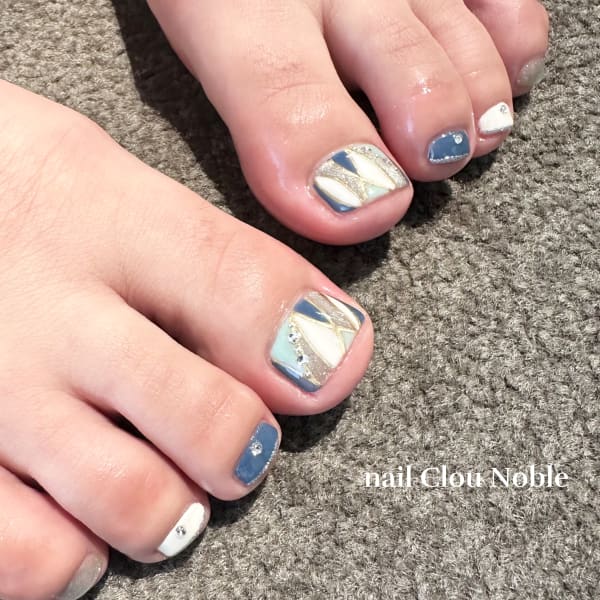 新作フットデザイン