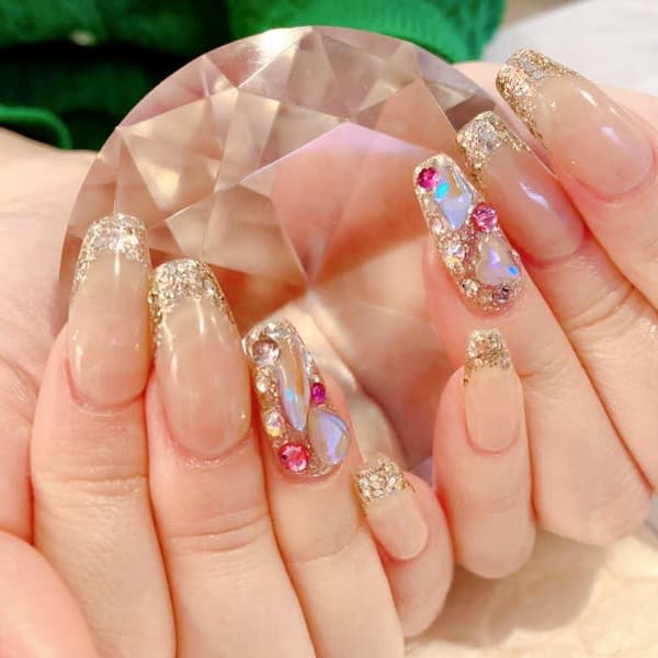 フレンチ×ビジューネイル|Cherie Nail