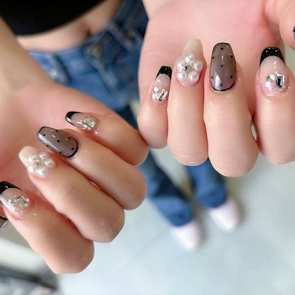 可愛い詰め込みネイル