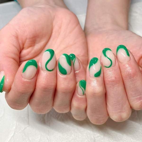 フレンチネイル