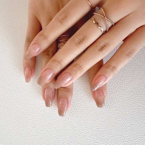 ナチュラルグラデーションネイル