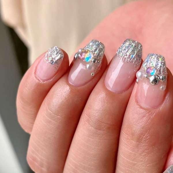 シルバーグラデーションネイル