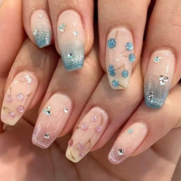  ぷっくりチェリーネイル