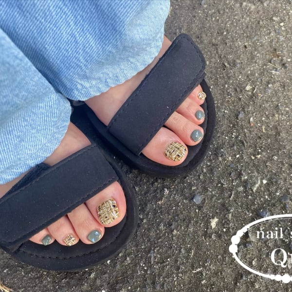 ツィードネイル