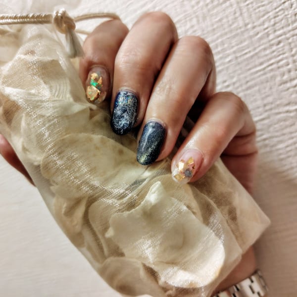 ガラスネイルとマグネット|Nail Salon Shandi