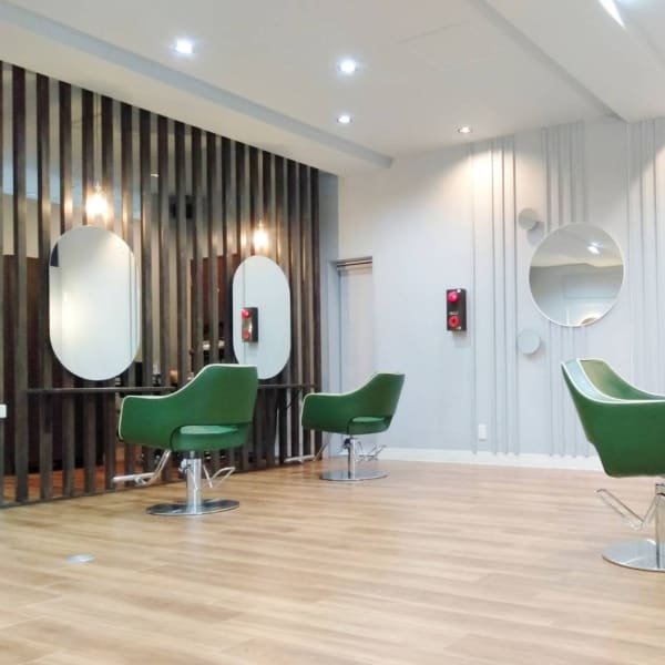 Agu hair raffine 新大宮店