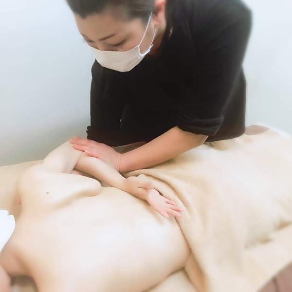 Royal Therapist 袋町店