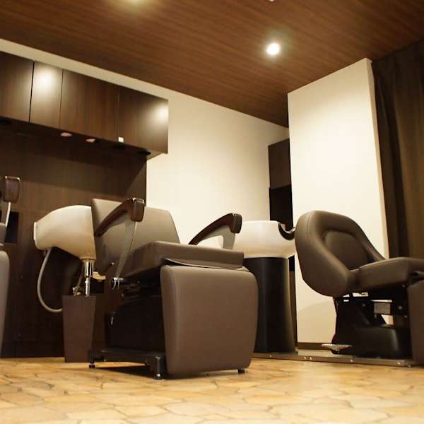 Neece hair gallery by across上野御徒町店