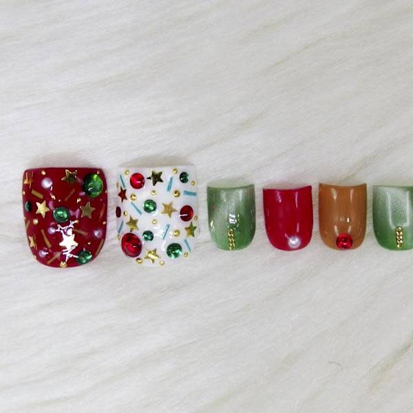 大人のクリスマスネイル