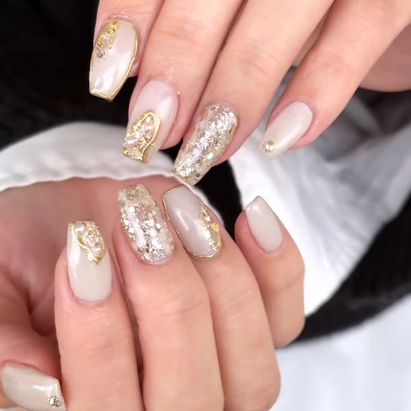 大人可愛いニュアンスネイル♫