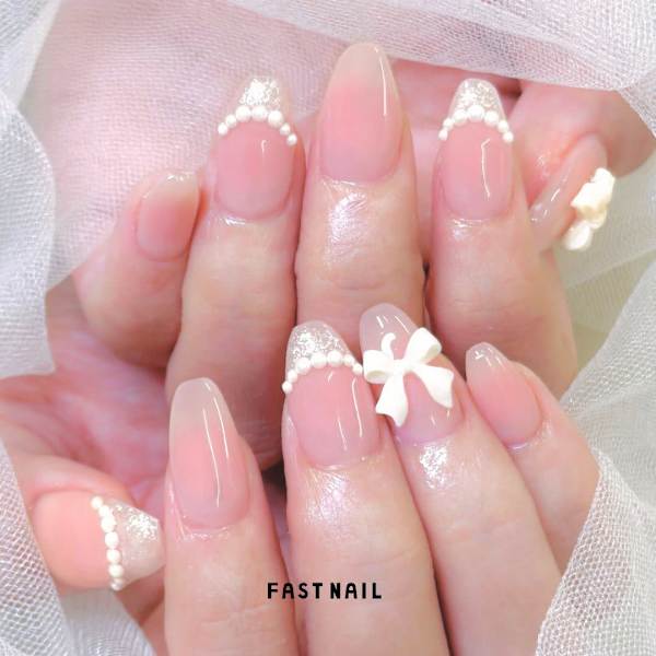 ガーリーネイル