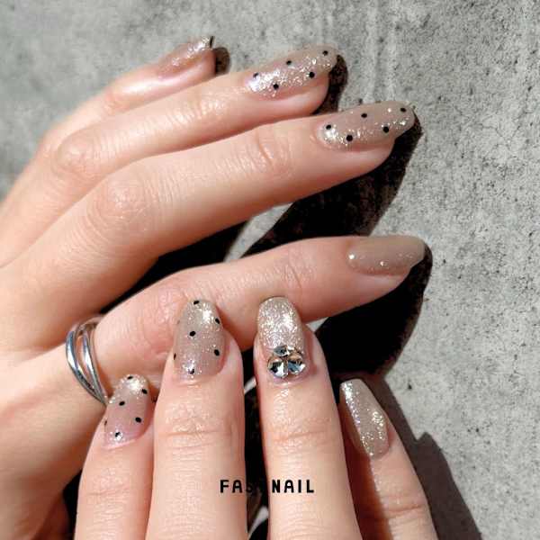 ドットネイル|FAST NAIL 池袋東口駅前店 【ファストネイル】