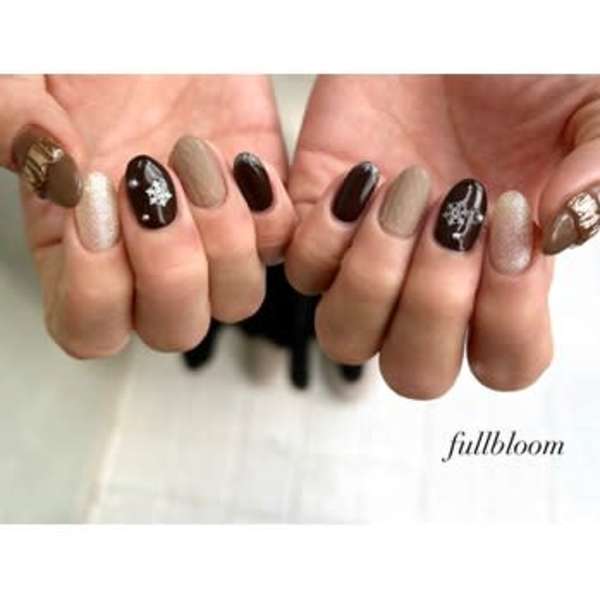 お客様ネイルのご紹介♪|full bloom