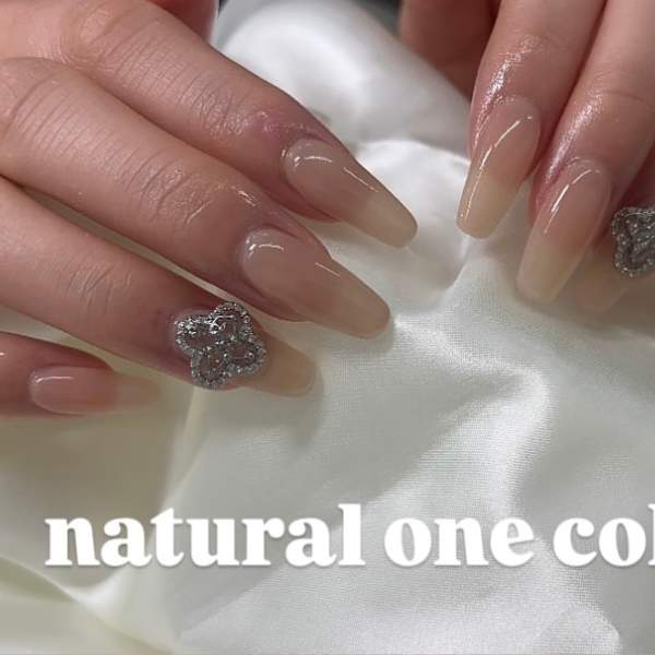 ワンカラー＋パーツ＋10本長さだし💅|Beauty Design Moana