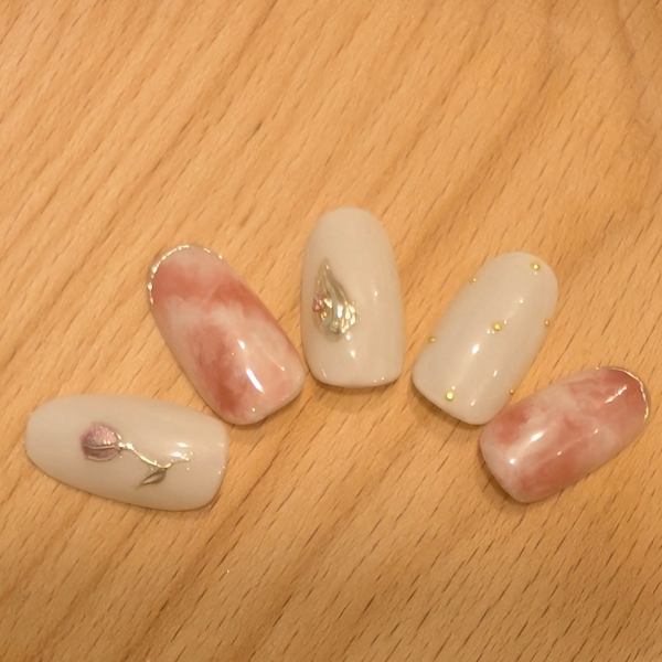 チューリップネイル