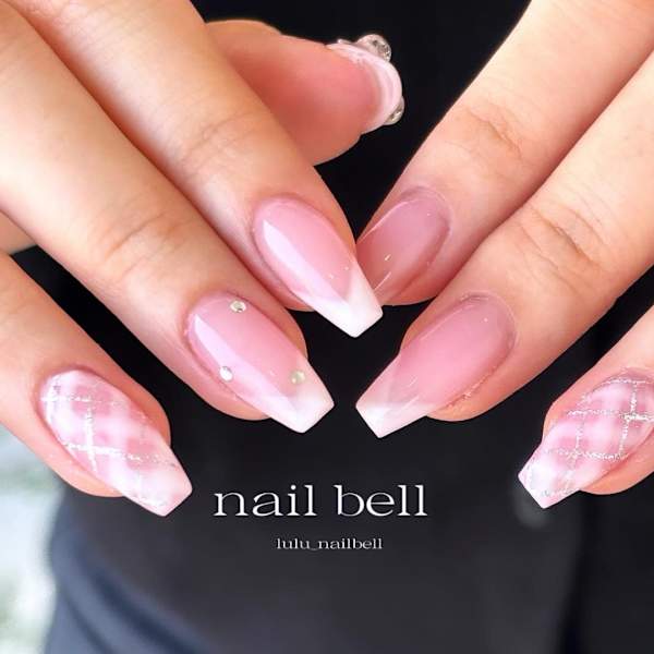 春にぴったり！ワンホンネイル♪