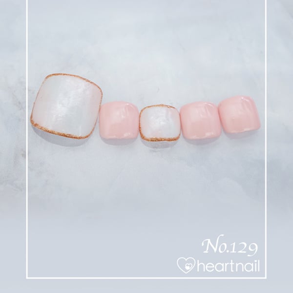 フットネイル　Design No.129