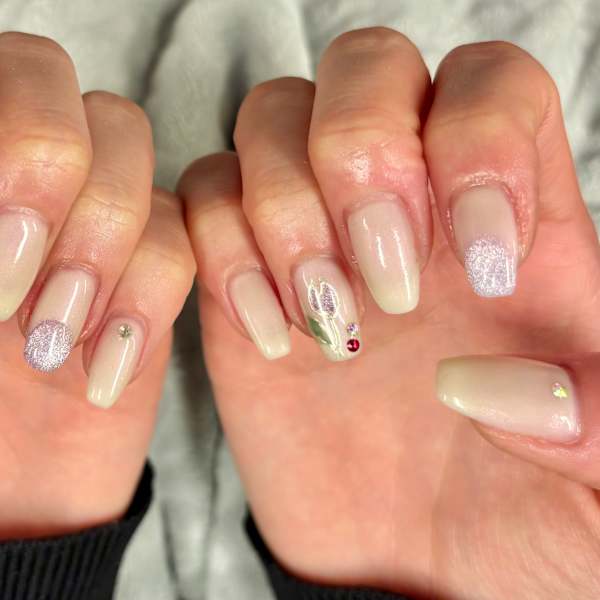 春爪に咲くチューリップ