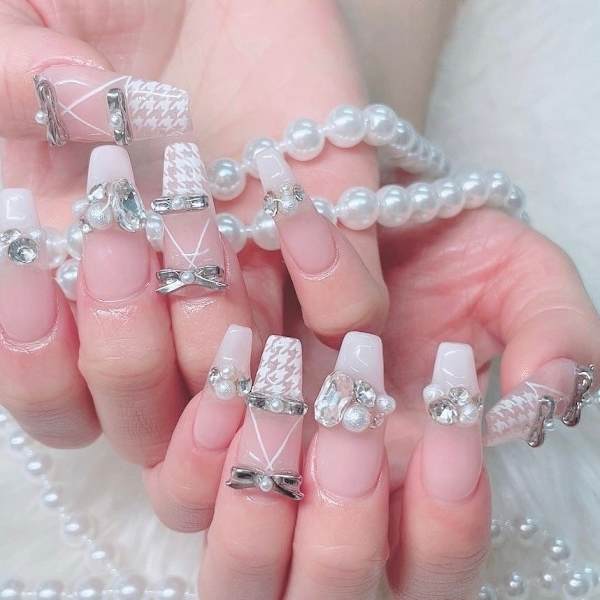 pomy nail 渋谷