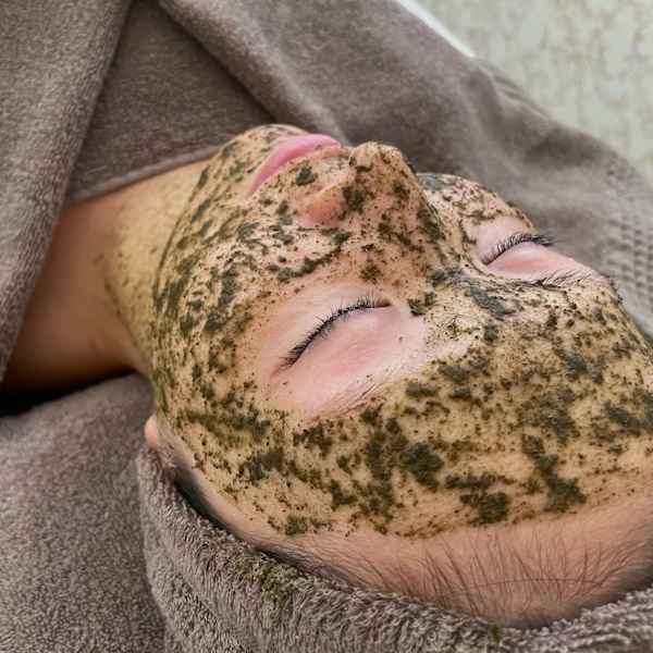 TOTAL BEAUTY SALON LUNARJE