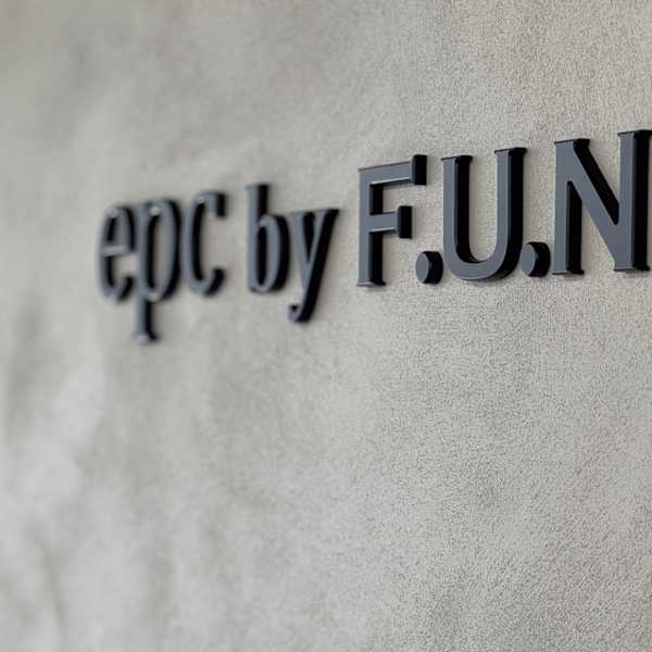 epc by F.U.N 竹ノ塚 髪質改善/ブリーチ/ハイライト【エピックバイファン】
