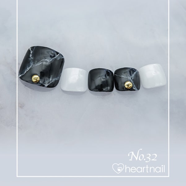 フットネイル：No.32