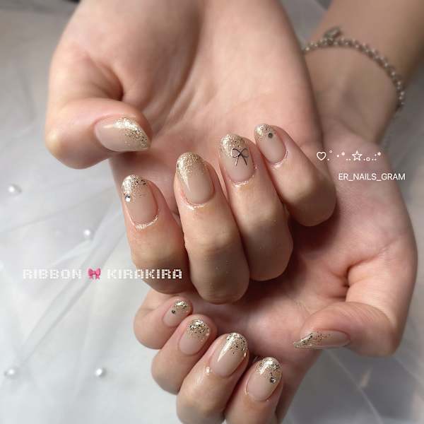 ラメグラとリボンネイル