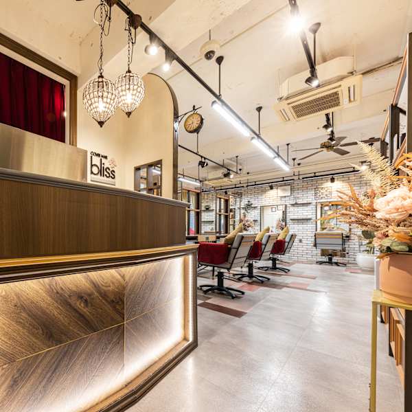 COVER HAIR bliss【カバーヘア ブリス】大宮/大宮西口店