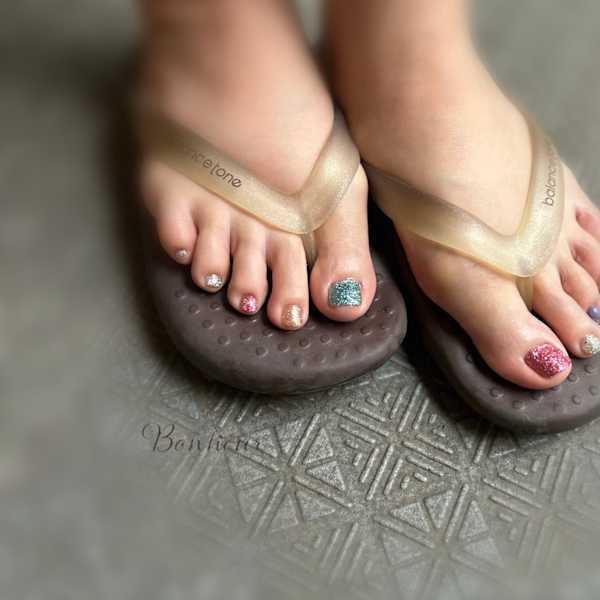 多色配色フットネイル