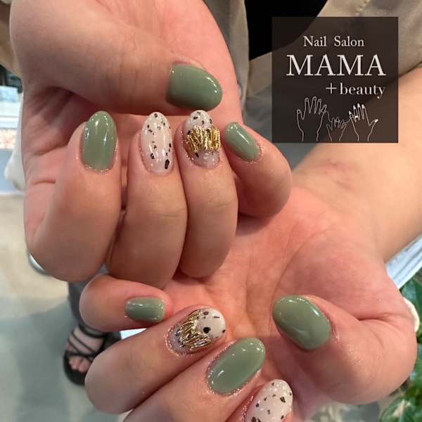 4本アートハンドジェル💚|Nailsalon MAMA