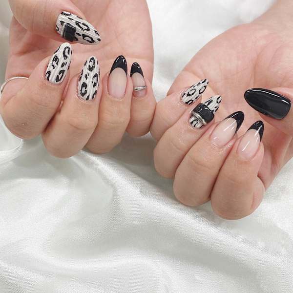 モノトーンの誘惑。クールに魅せるアニマルネイル