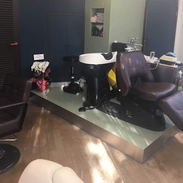 Room H hair & headspa 小岩