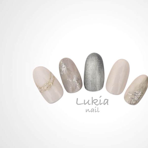 2月おすすめ◇ホワイトベージュ